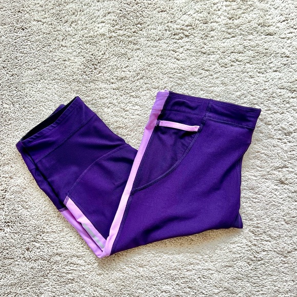 Nike dry fit crop athletic pants - Picture 2 of 3